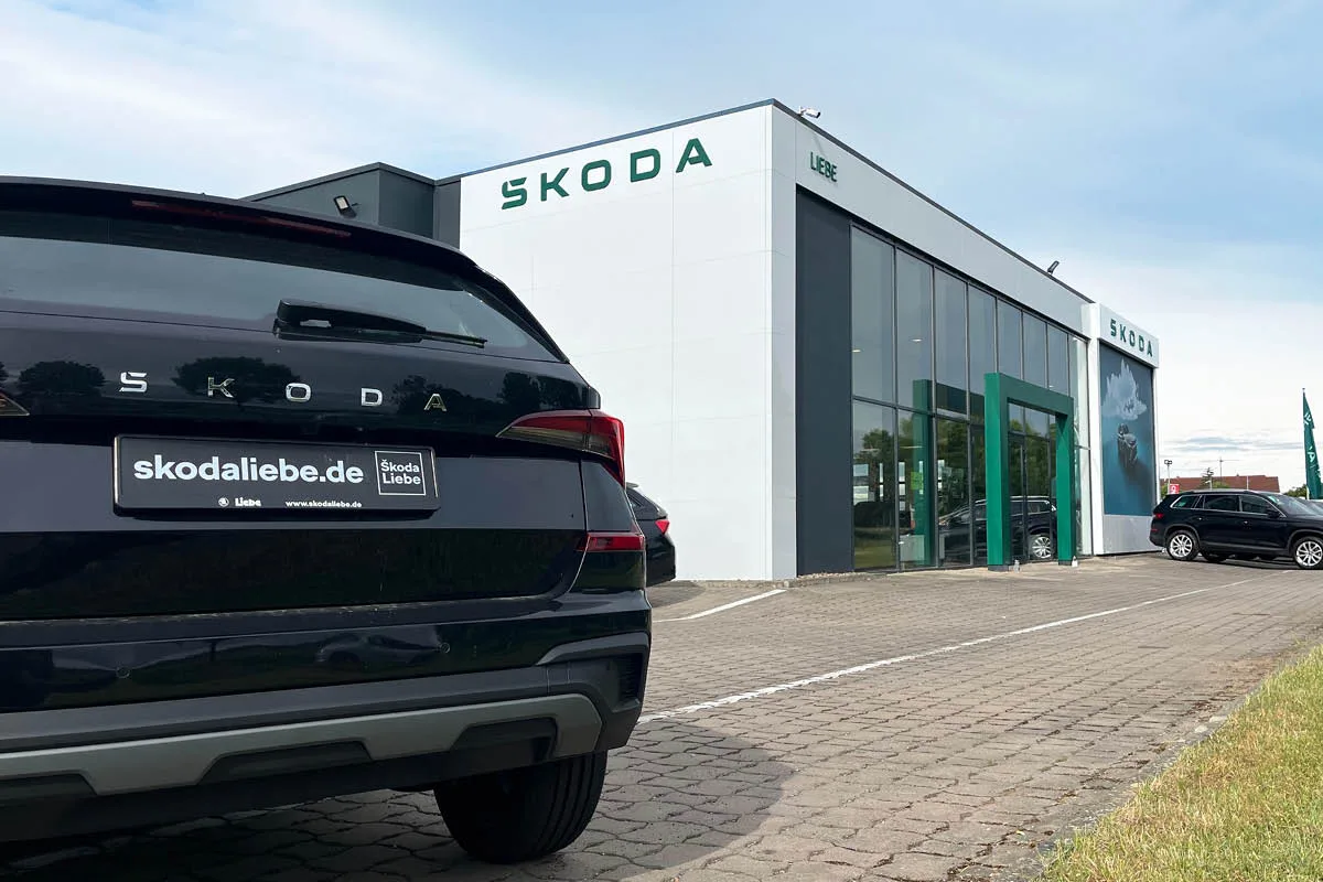 Das Bild zeigt den Standort Eisleben von Autohaus Škodaliebe